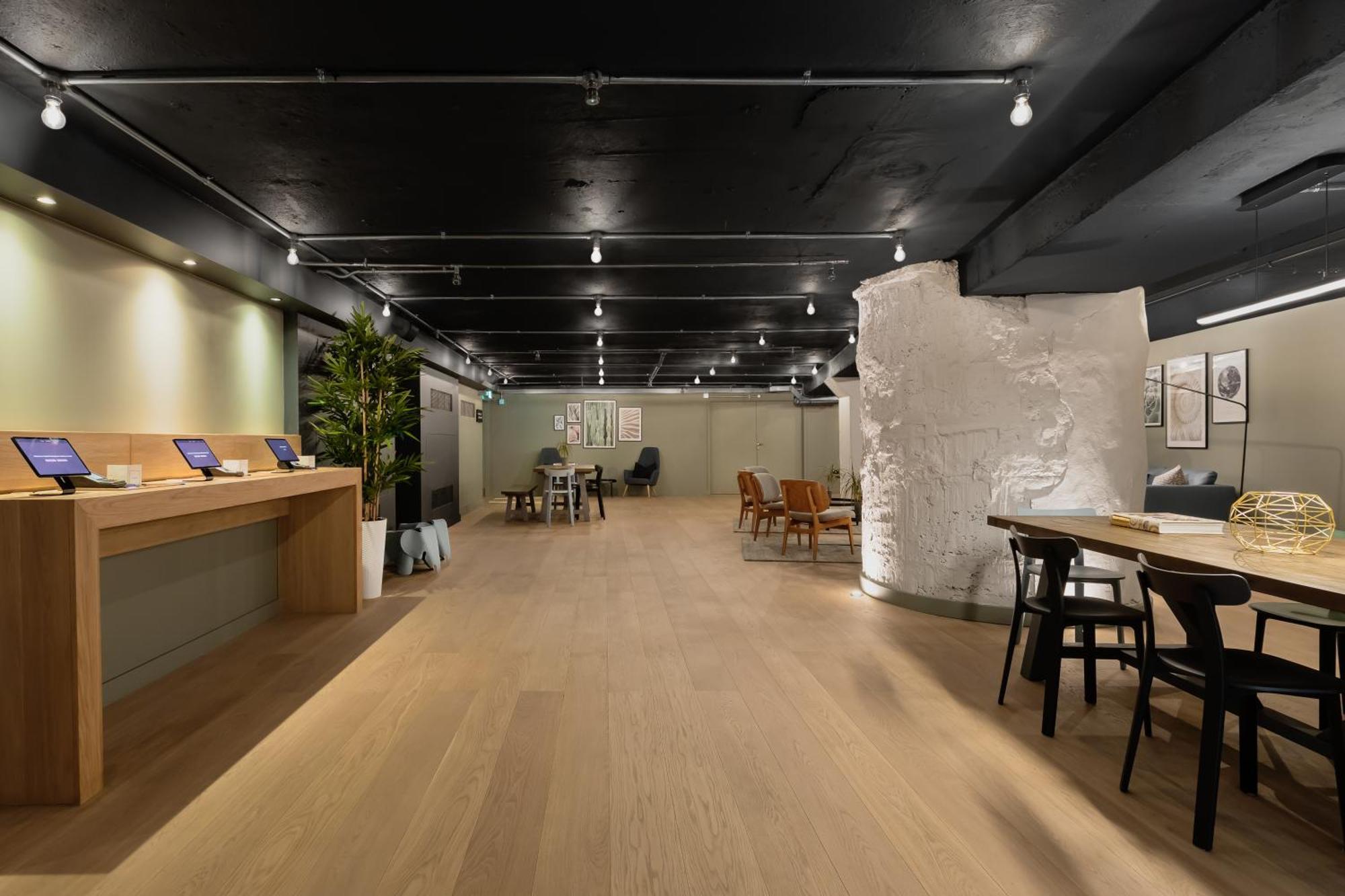 Zedwell Underground Hotel Tottenham Court Rd London Kültér fotó