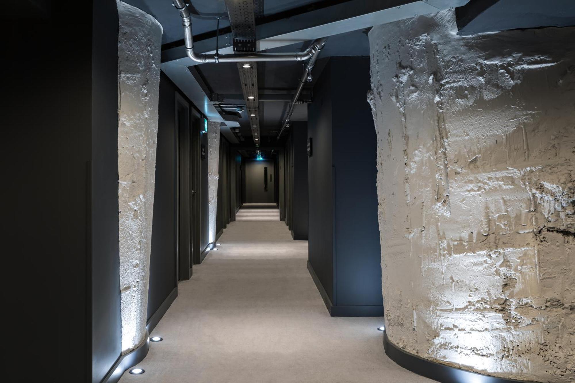 Zedwell Underground Hotel Tottenham Court Rd London Kültér fotó