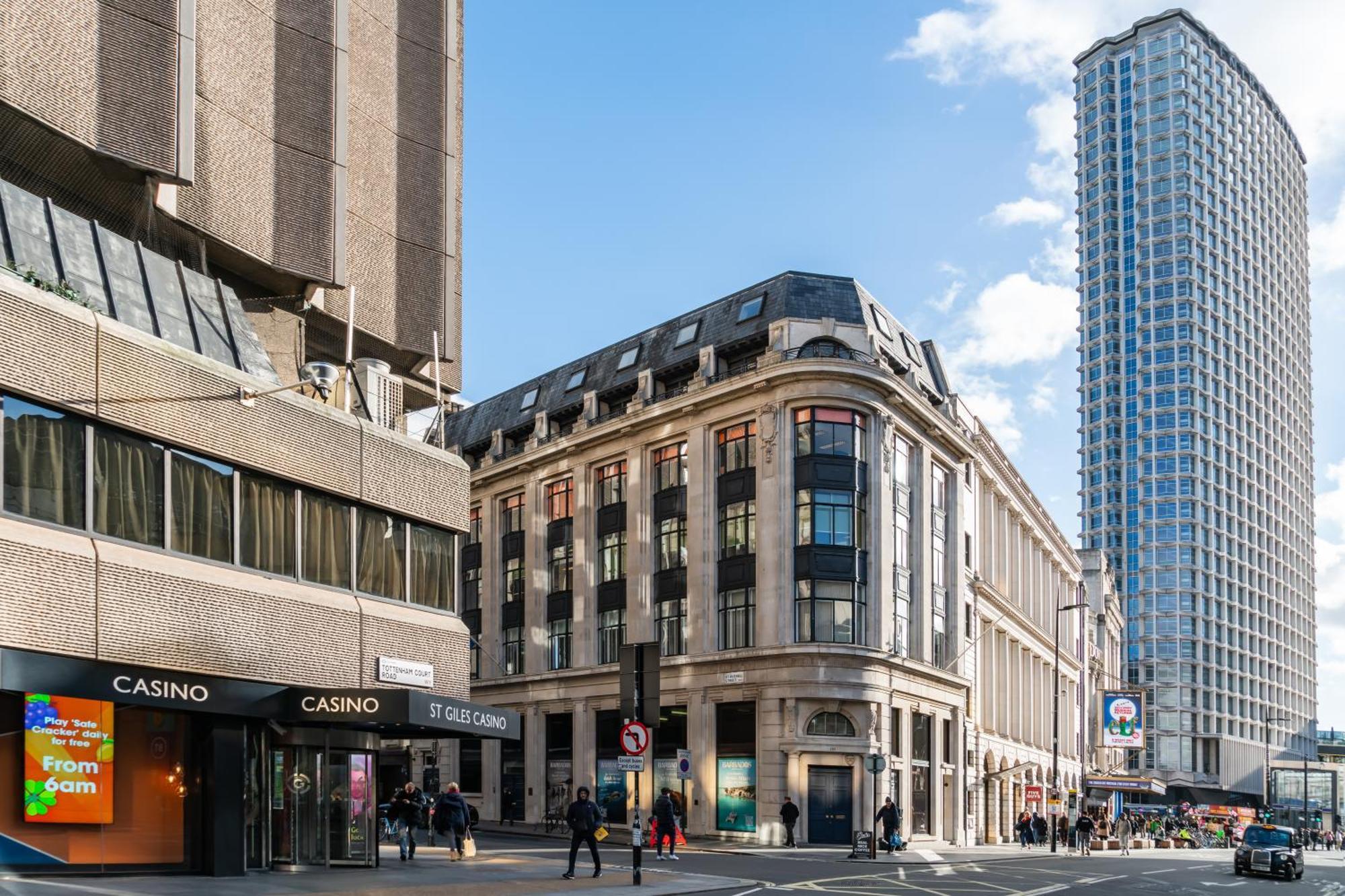 Zedwell Underground Hotel Tottenham Court Rd London Kültér fotó